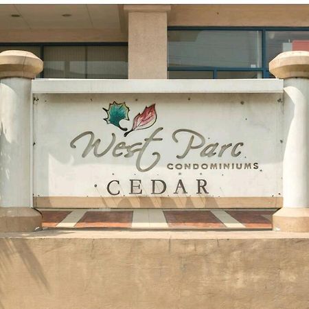 Hotel Westparc Cedar Alabang à Muntinlupa City Extérieur photo